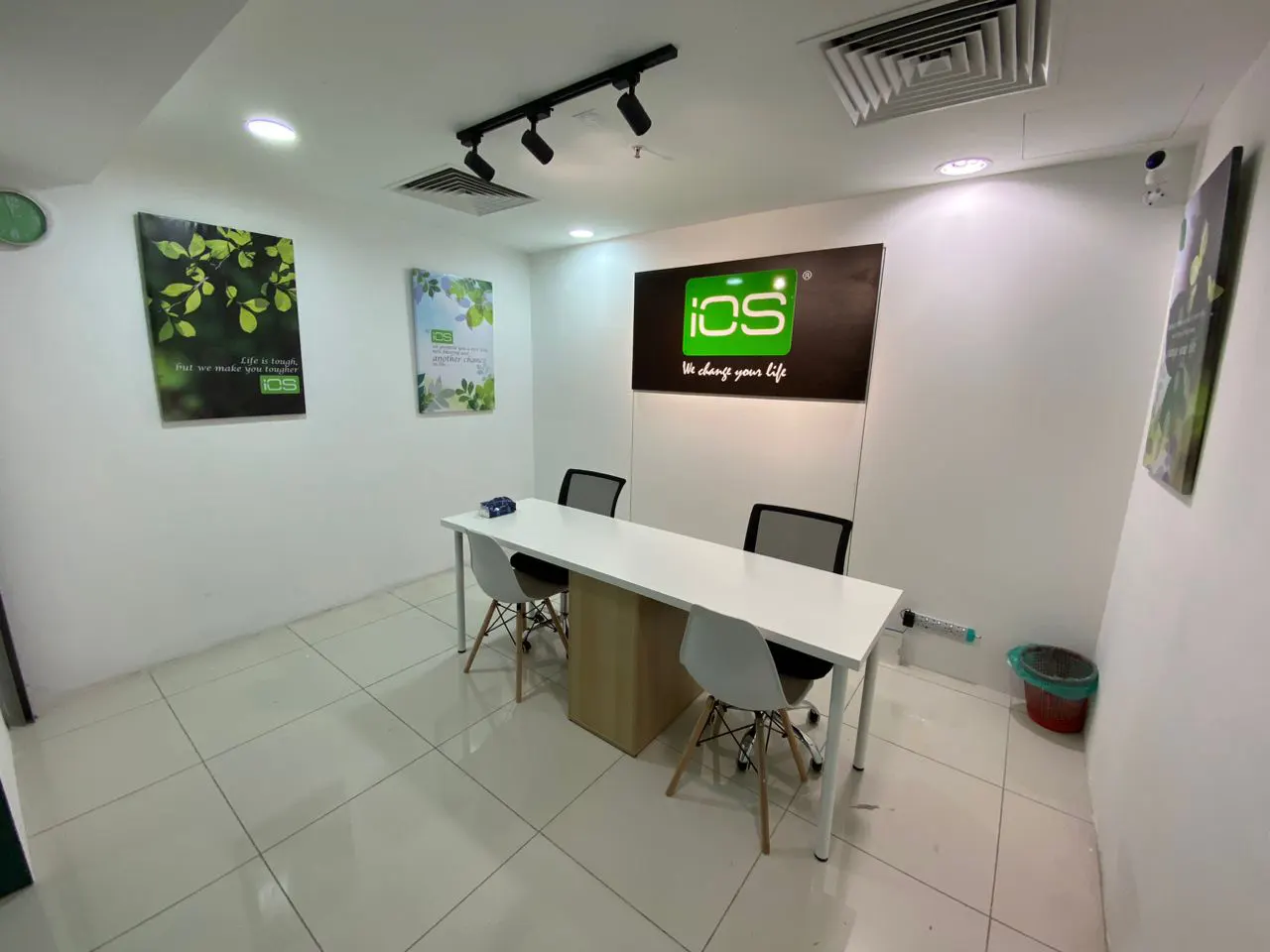 IOS Service Center Final Work (Site Photo)